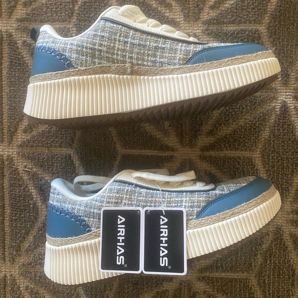airhas Shoes - Women's Blue and Cream Sneakers